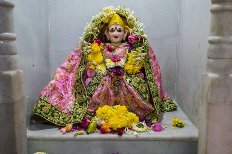 Shukrawar Santoshi Mata Vrat Katha
